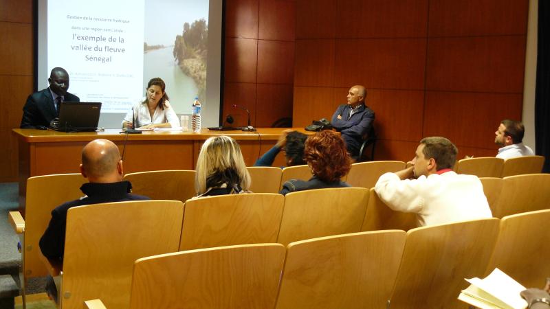 3. Intervención de Adrien Coly, La gestión de los recursos hídricos en una región semiárida: El caso de la cuenca del río Senegal, Profesor de Hidrología. Universidad Gaston Berger, de Saint-Louis (Senegal)