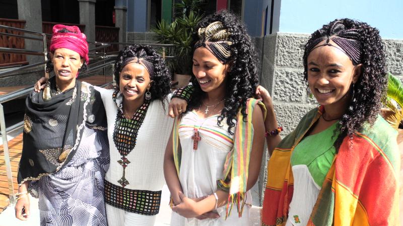 2. Imagen del grupo Ethicolor en su visita a Casa África