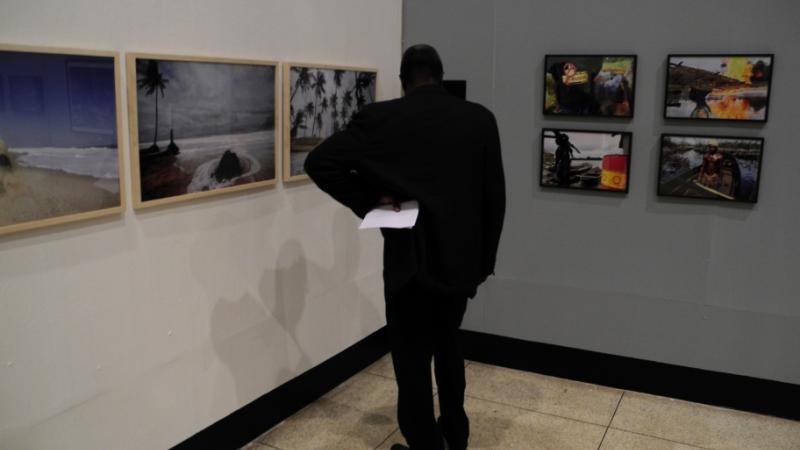 12. Imágenes de la exposición Singularidades organizada por Casa África en la VIII Edición de la Bienal de Fotografía de Bamako, 2011