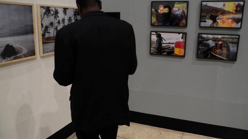13. Imágenes de la exposición Singularidades organizada por Casa África en la VIII Edición de la Bienal de Fotografía de Bamako, 2011