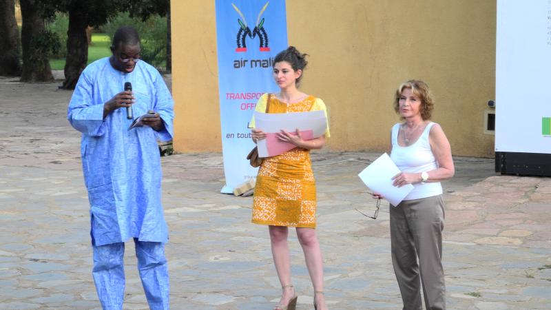 43. Entrega de los premios de fotografía del VIII Edición de la Bienal de Fotografía de Bamako, 2011