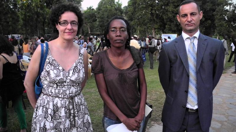 51. Entrega del Premio Casa África en el VIII Edición de la Bienal de Fotografía de Bamako, 2011 a Elise Fitte-Duval