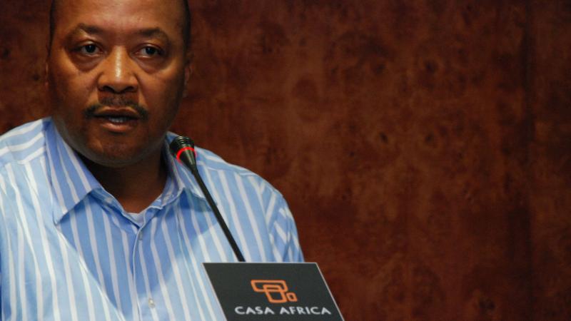10. Intervención de Paul Martins, experto de Pax Africa durante la presentación de las congerencias del Seminario 'África y las operaciones de mantenimiento de la paz'