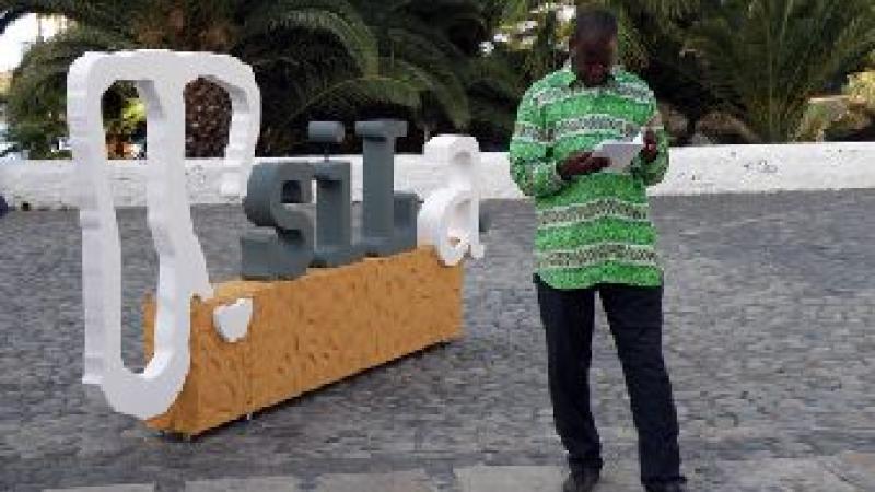20. Imagen de Hamidou Kane (Senegal) en su participación en el SILA, 2009