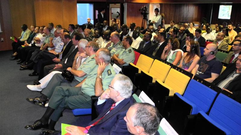 6. Imagen de la asistencia a la conferencia Diplomacia Pública y Seguridad. Las Fuerzas Armadas como vector de la Marca España, 2012, en Casa África