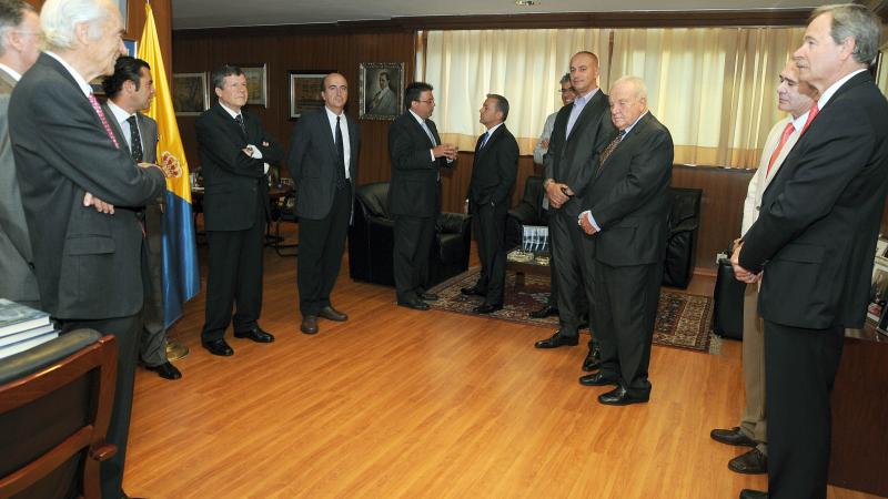 1. Imagen del acto de entrega de los Premios Fundación Puertos de Las Palmas en 2012 a Casa África