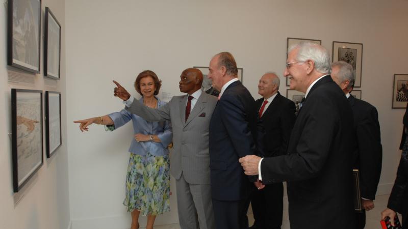 14. Imágenes de la inauguración privada de la exposición 3+3, África plural en Casa África con la presencia de Sus Majestades los Reyes de España