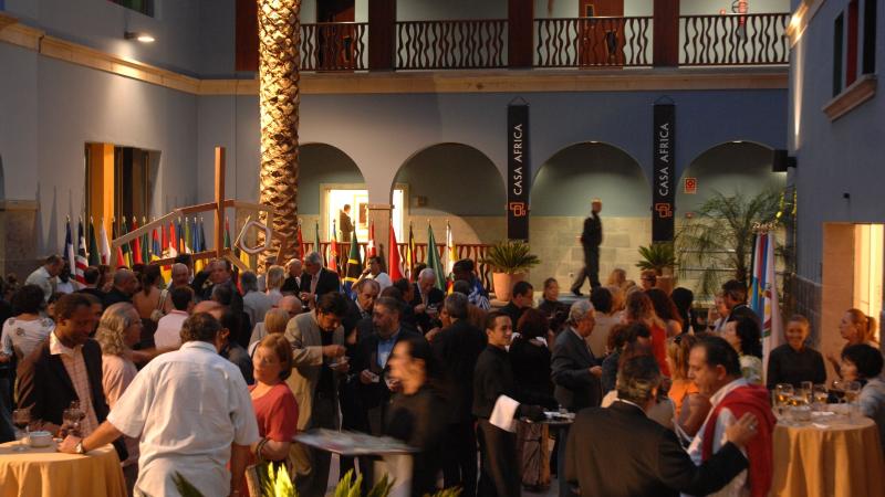 31. Imágenes de la inauguración pública de la exposición 3+3, África Plural en la sede de Casa África