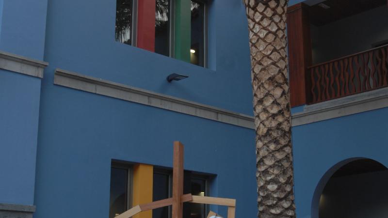 37. Imágenes de la exposición 3+3, África Plural en la sede de Casa África