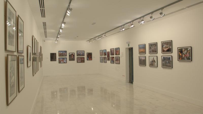 48. Imágenes de la exposición 3+3, África Plural en la sede de Casa África
