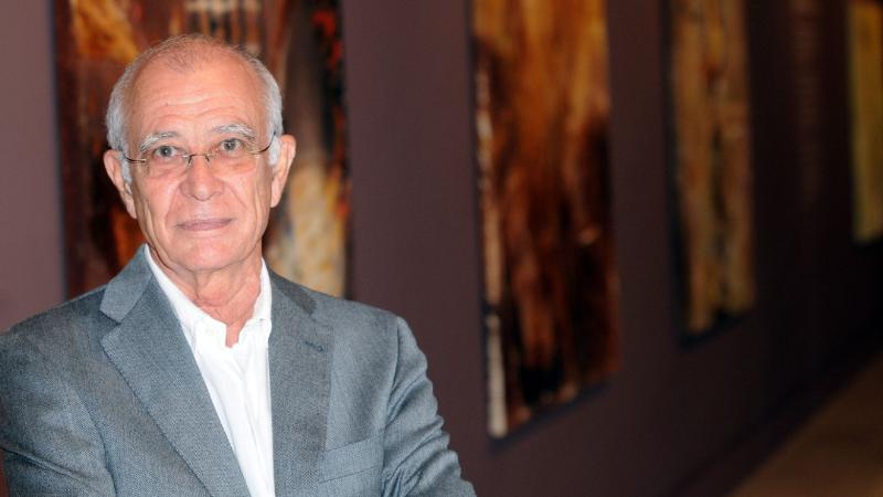 2. Félix Juan Bordes durante la inauguración de la exposición en Casa África AEA Tubab: ¿África es así, m’zungu?, 2008