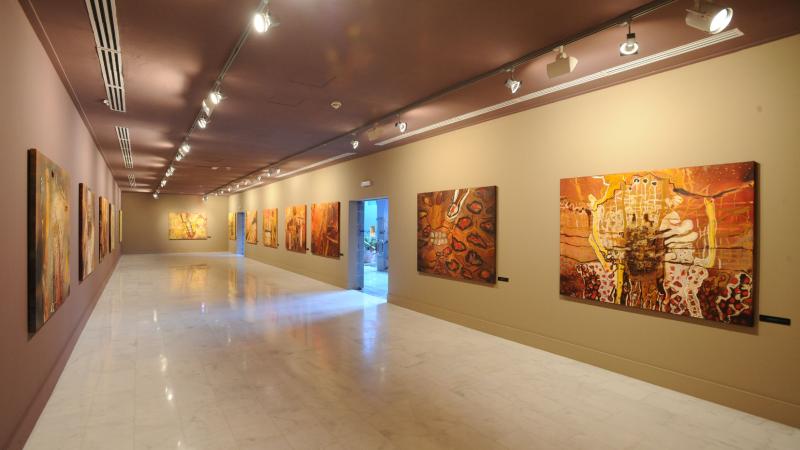 14. Imagen de la exposición en Casa África AEA Tubab: ¿África es así, m’zungu?, 2008