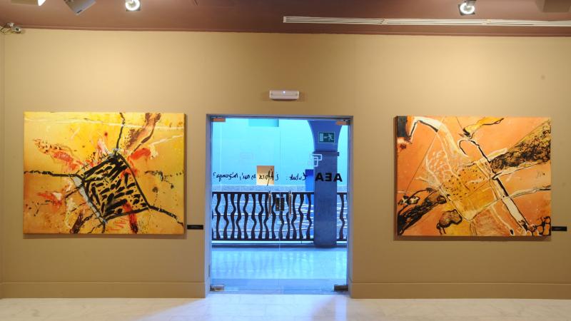 16. Imagen de la exposición en Casa África AEA Tubab: ¿África es así, m’zungu?, 2008