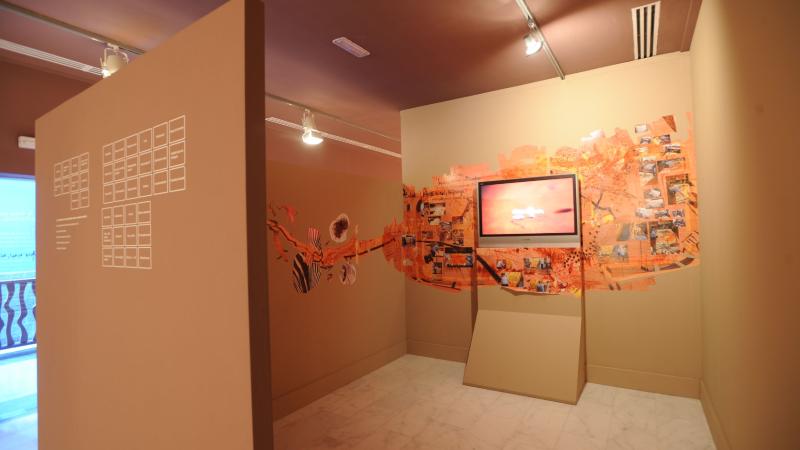 27. Imagen de la exposición en Casa África AEA Tubab: ¿África es así, m’zungu?, 2008