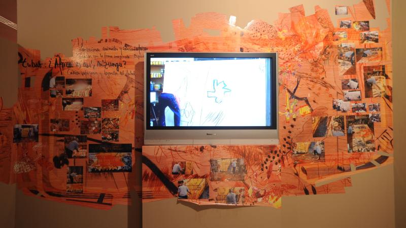 28. Imagen de la exposición en Casa África AEA Tubab: ¿África es así, m’zungu?, 2008