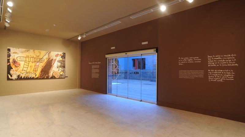 32. Imagen de la exposición en Casa África AEA Tubab: ¿África es así, m’zungu?, 2008