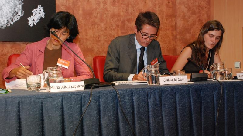 4. Imagen de la mesa de debate Crisis Alimentaria en África en Casa África, 2008