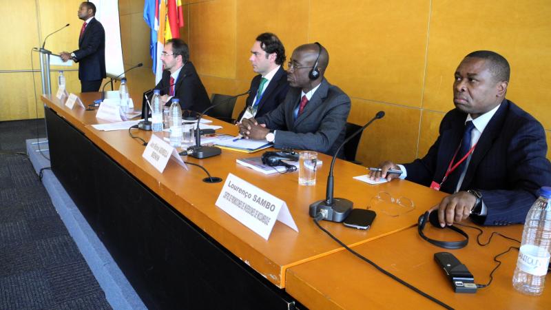 11. Imágenes de la presentación de INVESTOUR 2013