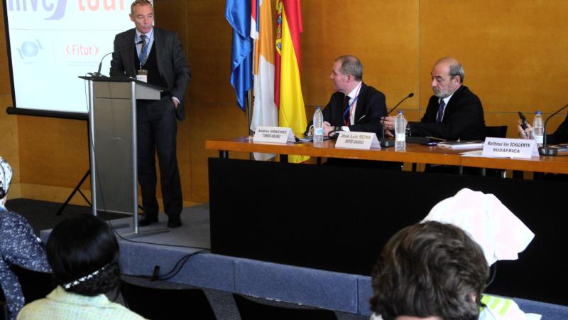 25. Intervención de Luis Padilla, secretario general de Casa África
