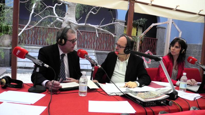 1.	Santiago Martínez-Caro –Director General de Casa África- entrevistado en el programa El día menos pensado de RNE en Casa África