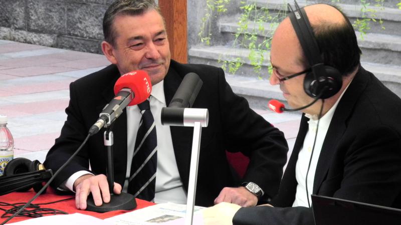 2.	Paulino Rivero –Presidente del Gobierno de Canarias- entrevistado en el programa El día menos pensado de RNE en Casa África