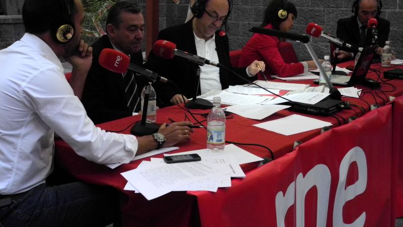 3.	Paulino Rivero –Presidente del Gobierno de Canarias- entrevistado en el programa El día menos pensado de RNE en Casa África
