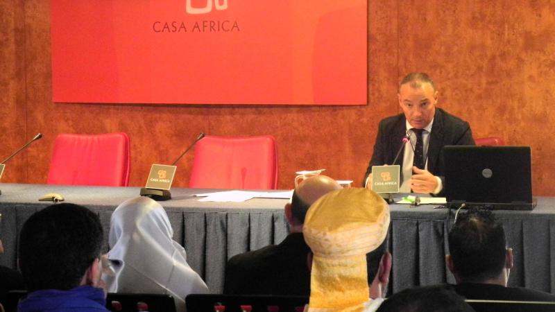 3. Intervención de Luis Padilla -Secretario General de Casa África- presentando las publicaciones de Casa África
