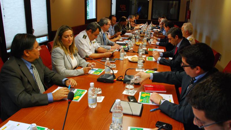 3. Imágenes del desayuno con Guillermo Ardizone García - Embajador de España en Guinea-, y Santiago Martínez-Caro - Director General de Casa África-