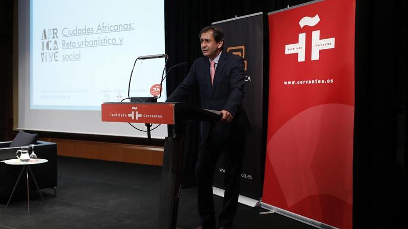 5. Presentación del acto por  Luis Padrón, Director General de Casa África