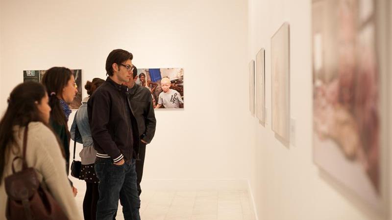 4. Exposición Albinos, a la sombra del sol, en Casa África