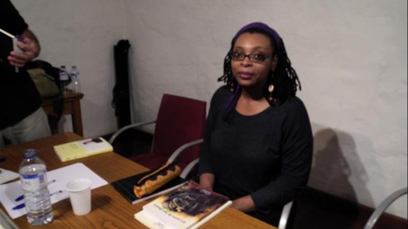 1. Participación de Leonora Miano en el programa Letras Africanas en el Festival de Teatro Tres Continentes