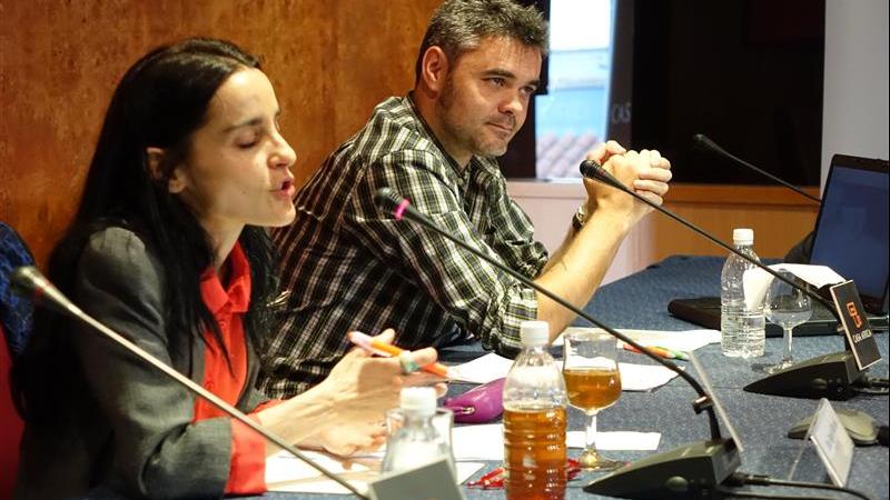 3. Intervención de Alberto Rojas y Raquel Villaécija, periodistas de El Mundo en la conferencia del ciclo #ÁfricaEsNoticia sobre la República Democrática del Congo (RDC)