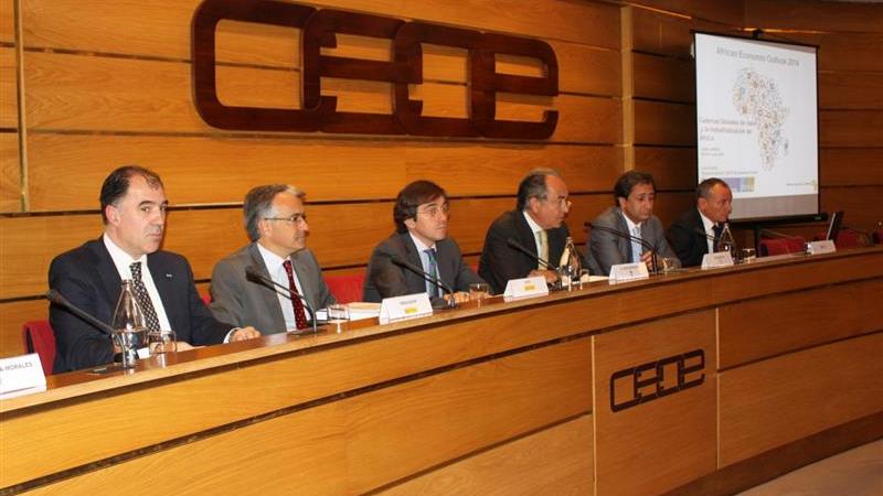 9. Presentación del informe Perspectivas Económicas de África, 2014 en la Confederación Española de Organizaciones Empresariales (CEOE), Madrid