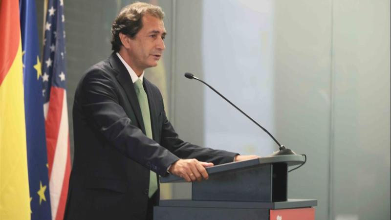 5. Imagen de la presentación del acto de Luis Padrón -Director General de Casa África-