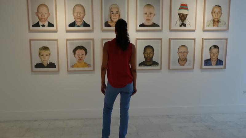 4. Exposición Éste debe ser el lugar de Pieter Hugo en Casa África y Centro Atlántico de Arte Moderno (CAAM)