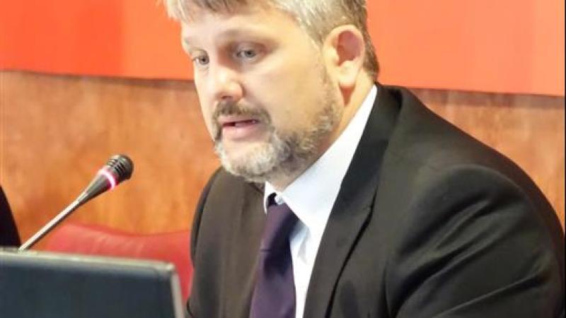7. Imagen de la intervención de Pablo Yuste - Coordinador del Centro de Respuesta Humanitaria de Las Pamas de G.C.-