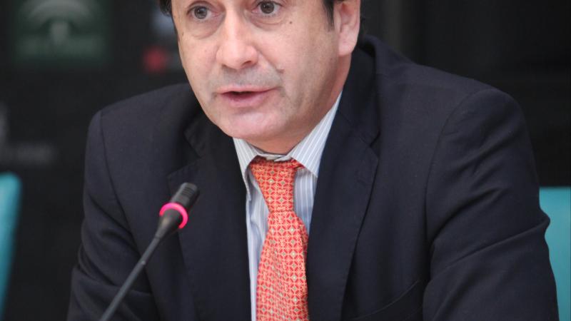 4. Imagen de Luis Padrón, Director General de Casa África en la presentación del informe Doing Business 2015-África en Casa Árabe -Madrid- en la presentación del informe Doing Business 2015-África en Casa Árabe -Madrid-