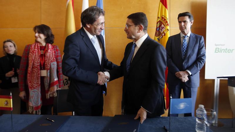 11. Firma del acuerpor por Sr. Luis Padrón, Director General, Casa África y S.E. Sr. Taleb Rifai, Secretario General, OMT