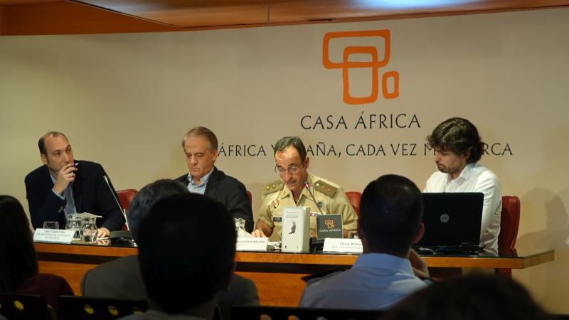 20. Intervención del Teniente Coronel Jesús Díez Alcalde  con la ponencia Presencia española en África. Misiones de mantenimiento de la paz-,  en  la Mesa 1: España y África, nuevos retos para la seguridad del continente