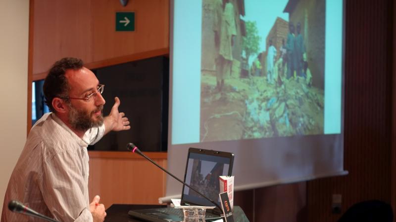 30. Intervención de José Naranjo con la ponencia Los relatos del terror de Boko Haram, en la Mesa 2: El yihadismo en África. El caso de Nigeria y Boko Haram