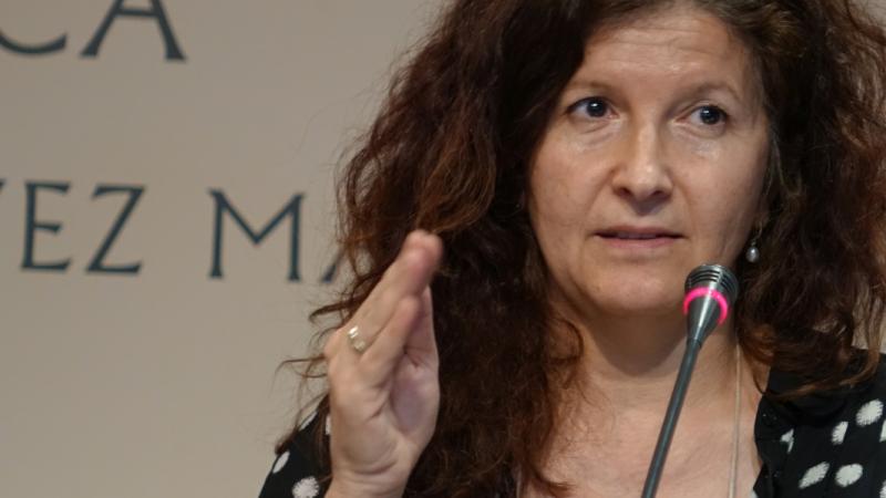 39. Intervención de Lola Huete Machado con la ponencia  La (in)visibilidad de África en los medios en la Mesa 3: África, periodismo y conflictos olvidados