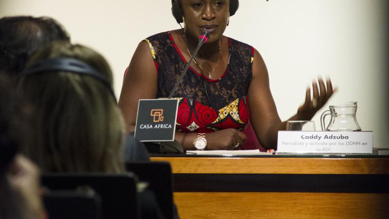 - Imagen de Caddy Adzuba  en la actividad en Casa África, 2015
