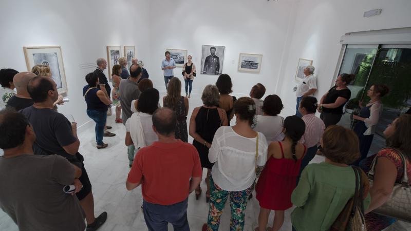 12. Imagen de la inauguración de la exposición Madagascar 1906 en Casa África, 2015