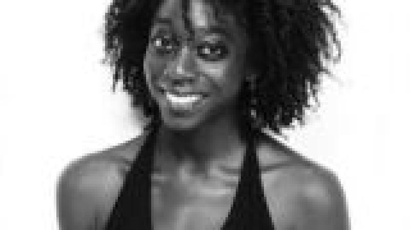 Gira de Akosua Adoma Owusu por España
