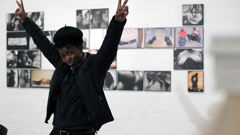 La obra de la fotógrafa sudafricana Zanele Muholi llega a Francia con una exposición producida por Casa África