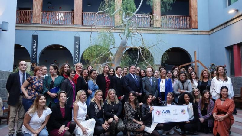 El Embajador de Estados Unidos en España, Duke Buchan, clausura la Academy for Women Entrepreneurs (AWE) en Casa África