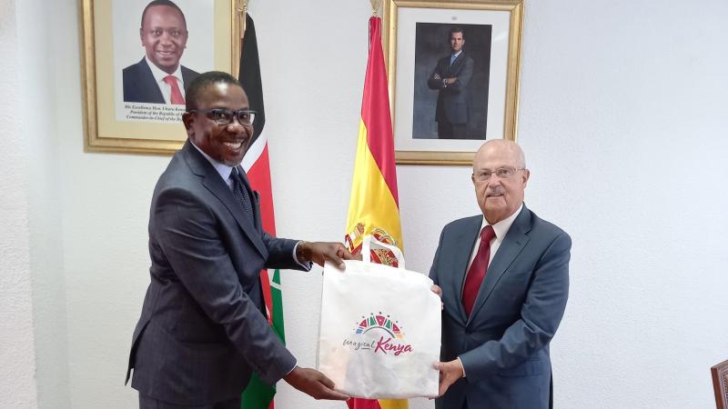 El director general de Casa África se reúne con el Embajador de Kenia en España